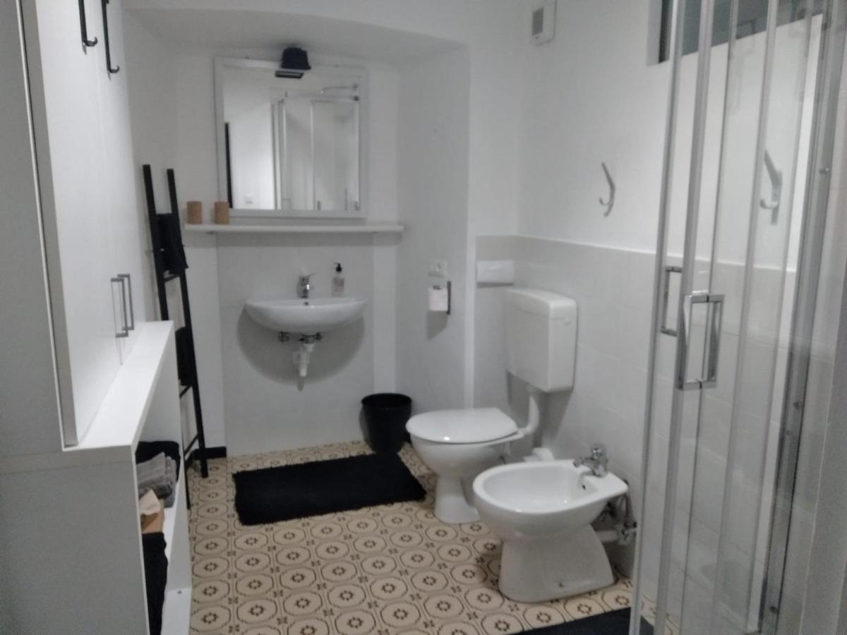 Virginias B&B Savona Bagian luar foto