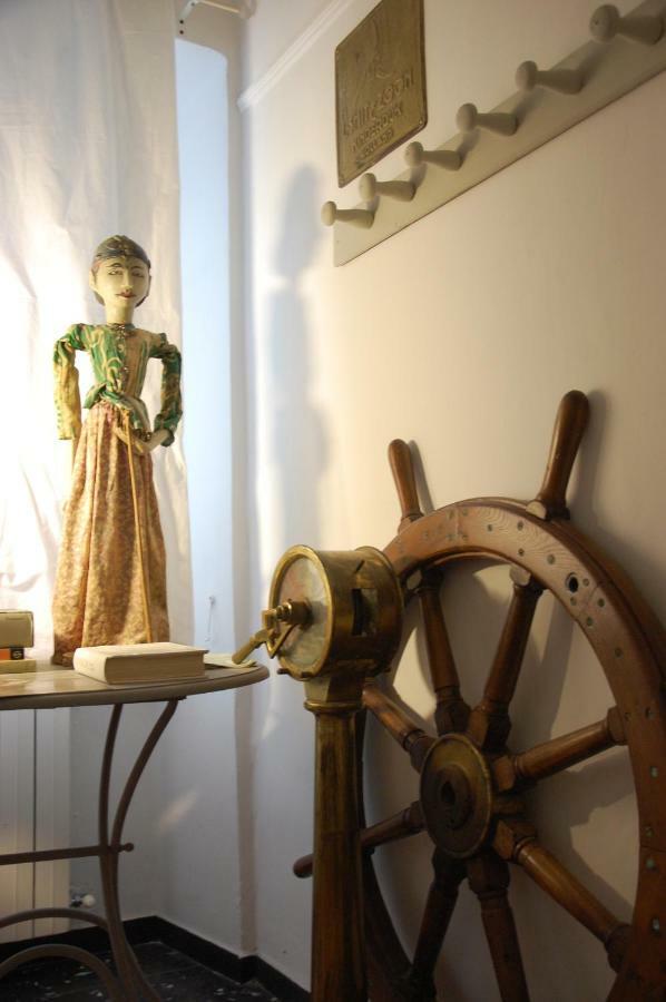 Virginias B&B Savona Bagian luar foto