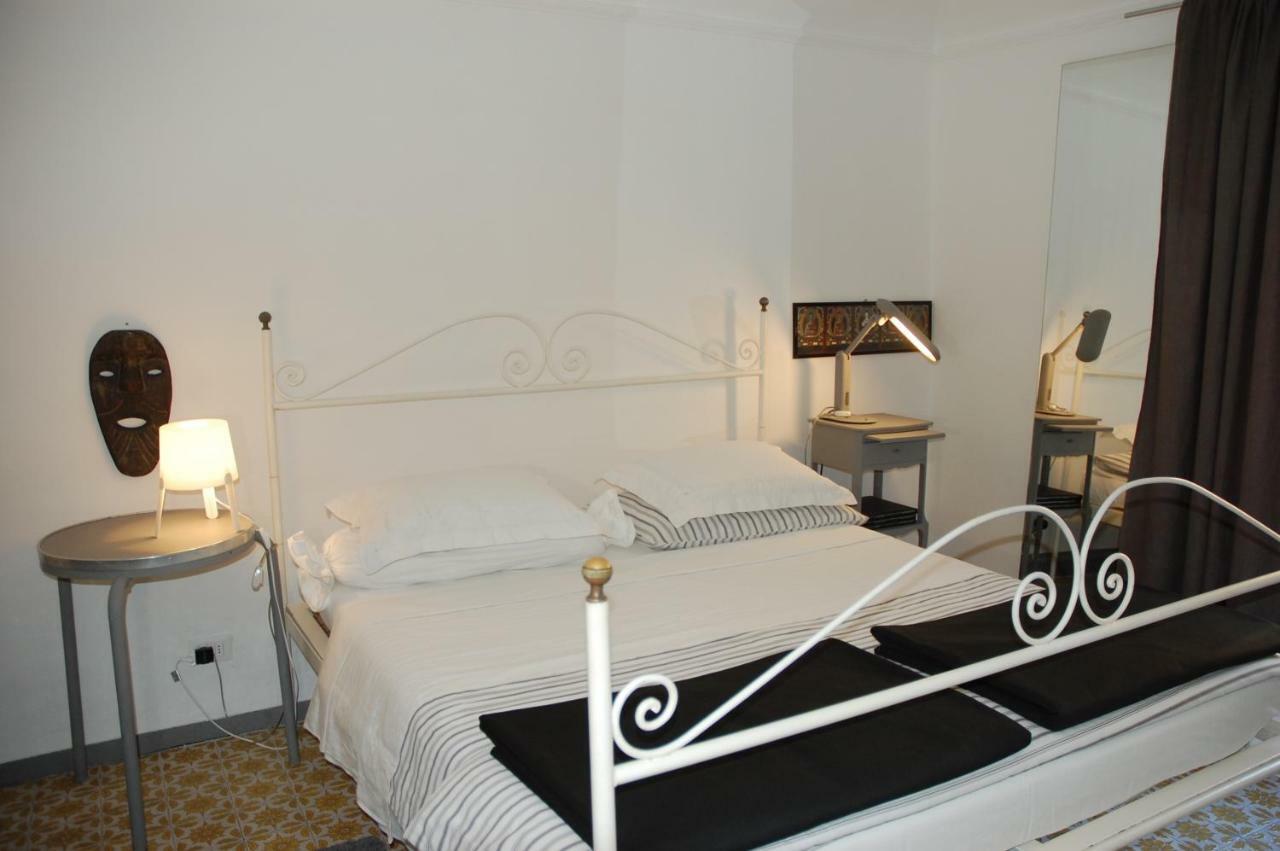Virginias B&B Savona Bagian luar foto
